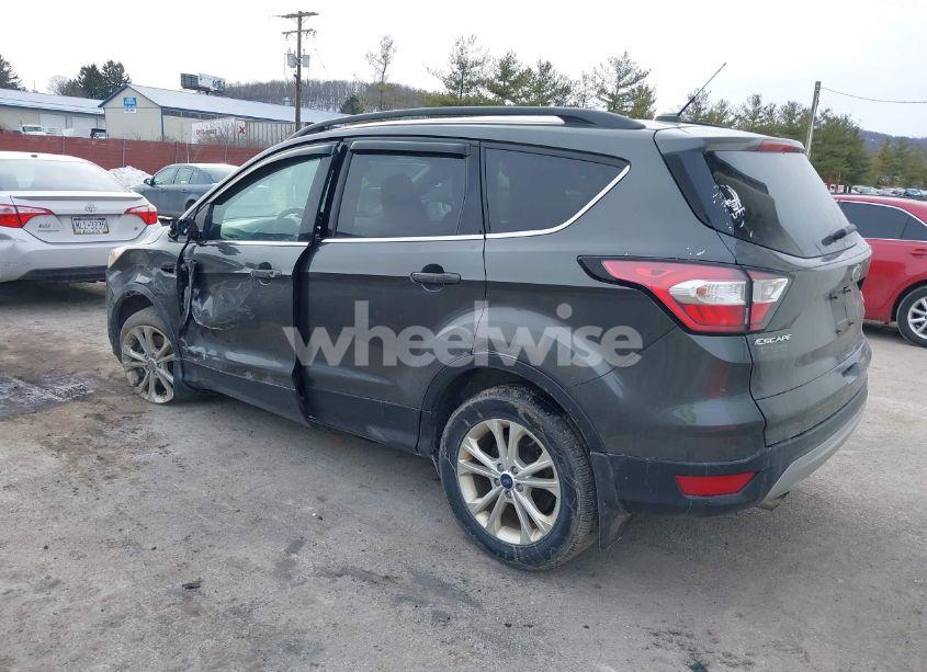 Photo 3 of 2018 Ford Escape SE (VIN 1FMCU9GD6JUC30095)