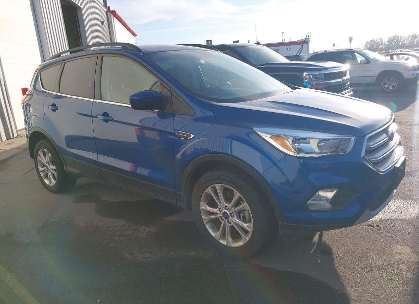 2018 Ford Escape SE (VIN 1FMCU9GD6JUC49956) main photo