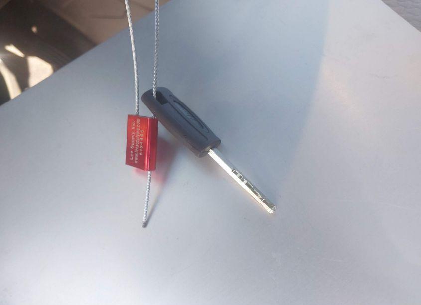 Photo 11 of 2018 Ford Escape SE (VIN 1FMCU9GD6JUC49956)