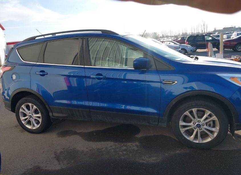 Photo 13 of 2018 Ford Escape SE (VIN 1FMCU9GD6JUC49956)