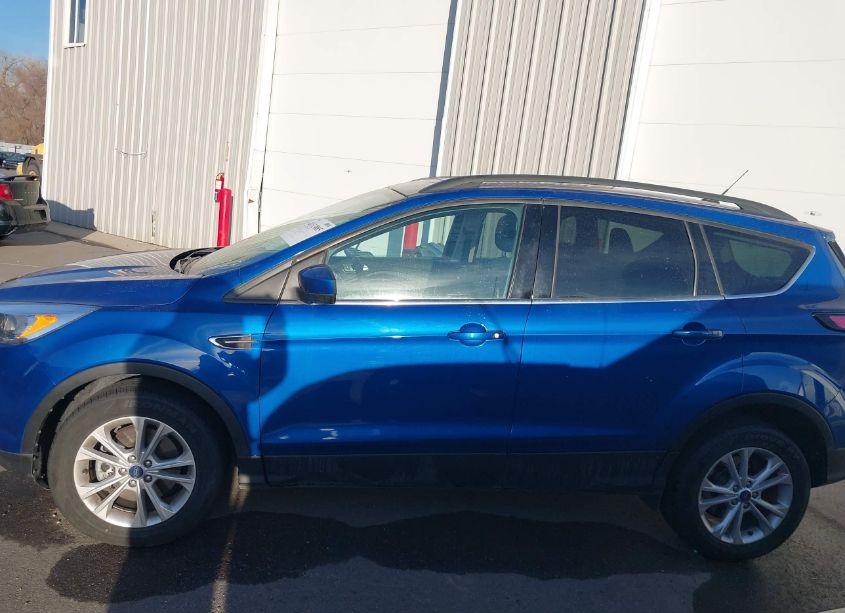 Photo 14 of 2018 Ford Escape SE (VIN 1FMCU9GD6JUC49956)