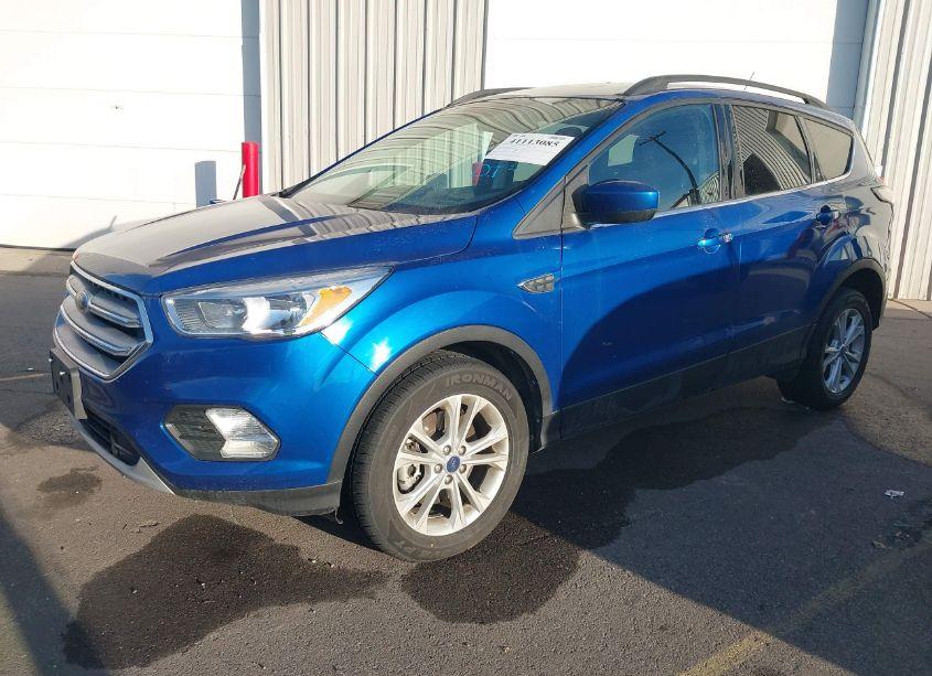 Photo 2 of 2018 Ford Escape SE (VIN 1FMCU9GD6JUC49956)