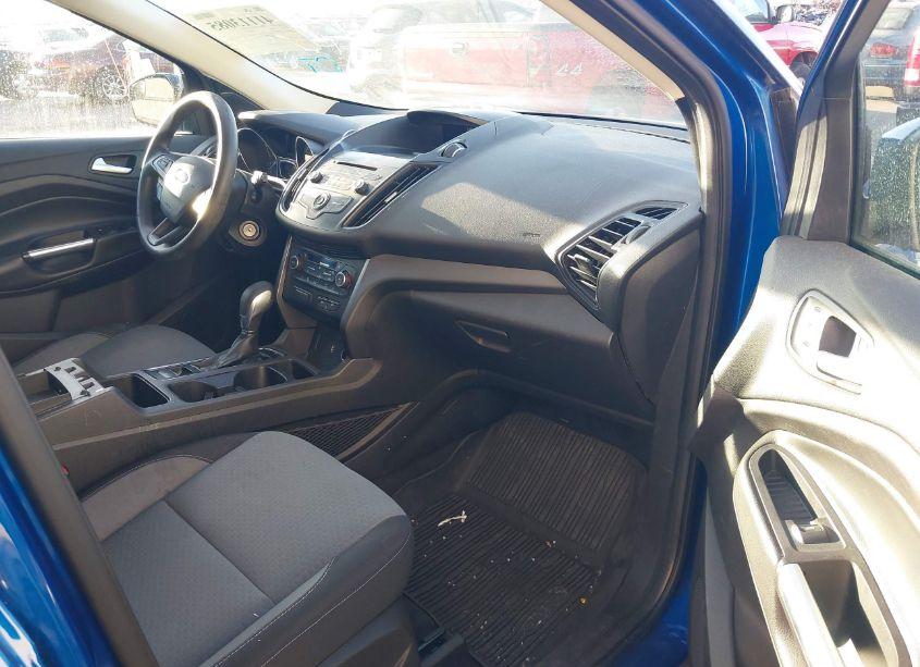 Photo 5 of 2018 Ford Escape SE (VIN 1FMCU9GD6JUC49956)