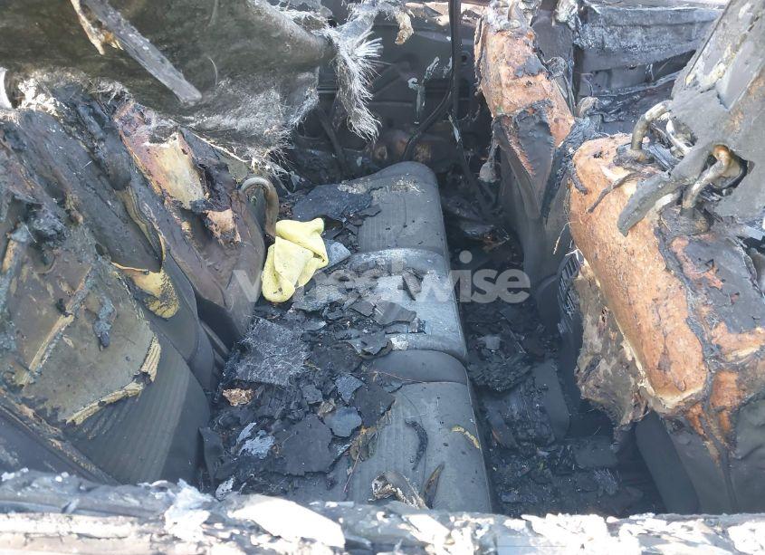 Photo 8 of 2018 Ford Escape SE (VIN 1FMCU9GD6JUC53926)