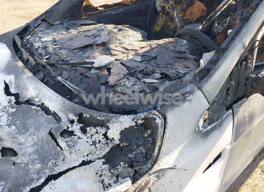 Photo 9 of 2018 Ford Escape SE (VIN 1FMCU9GD6JUC53926)