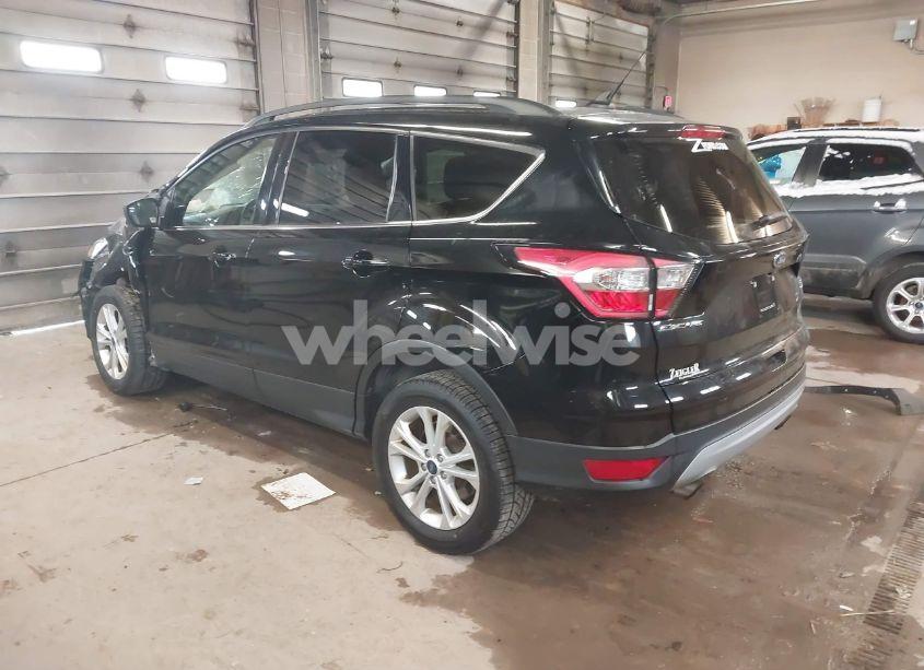 Photo 3 of 2018 Ford Escape SE (VIN 1FMCU9GD6JUC58317)