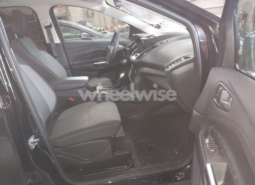 Photo 5 of 2018 Ford Escape SE (VIN 1FMCU9GD6JUC58317)