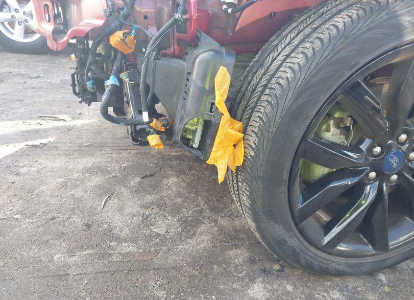 Photo 19 of 2019 Ford Escape SE (VIN 1FMCU9GD6KUA37317)