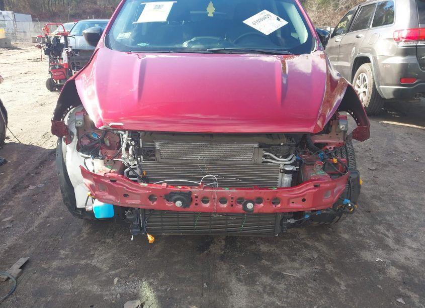 Photo 6 of 2019 Ford Escape SE (VIN 1FMCU9GD6KUA37317)