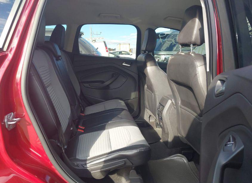 Photo 8 of 2019 Ford Escape SE (VIN 1FMCU9GD6KUA37317)