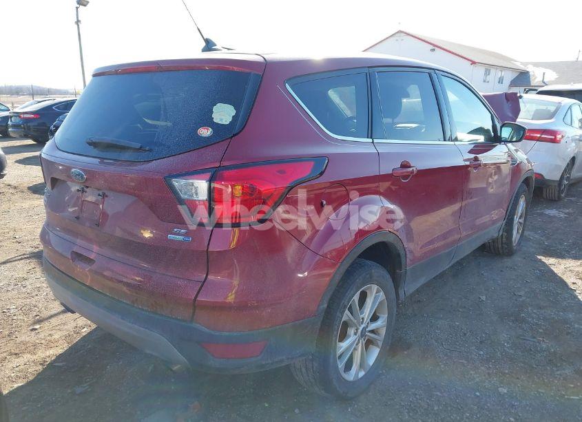 Photo 4 of 2019 Ford Escape SE (VIN 1FMCU9GD6KUA58166)