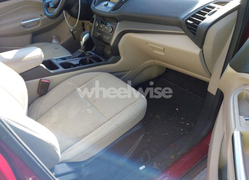 Photo 5 of 2019 Ford Escape SE (VIN 1FMCU9GD6KUA58166)