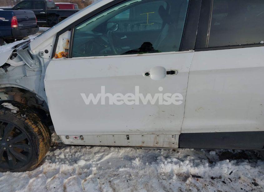 Photo 18 of 2019 Ford Escape SE (VIN 1FMCU9GD6KUA86162)