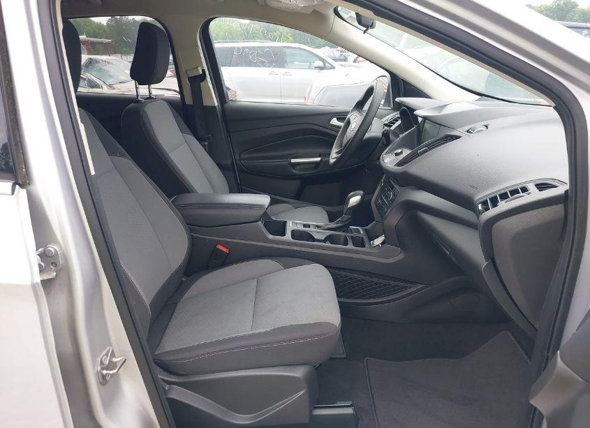 Photo 5 of 2019 Ford Escape SE (VIN 1FMCU9GD6KUA97291)