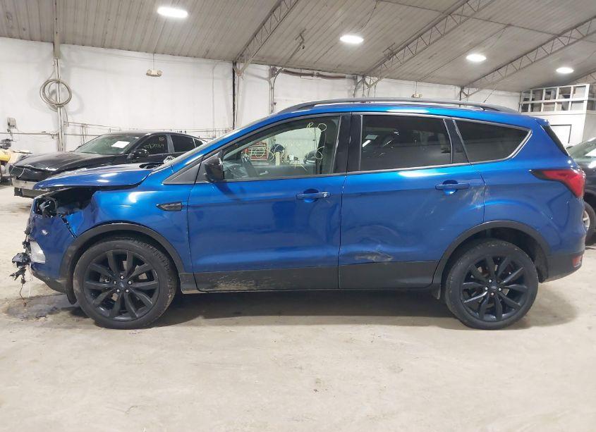 Photo 14 of 2019 Ford Escape SE (VIN 1FMCU9GD6KUB09553)