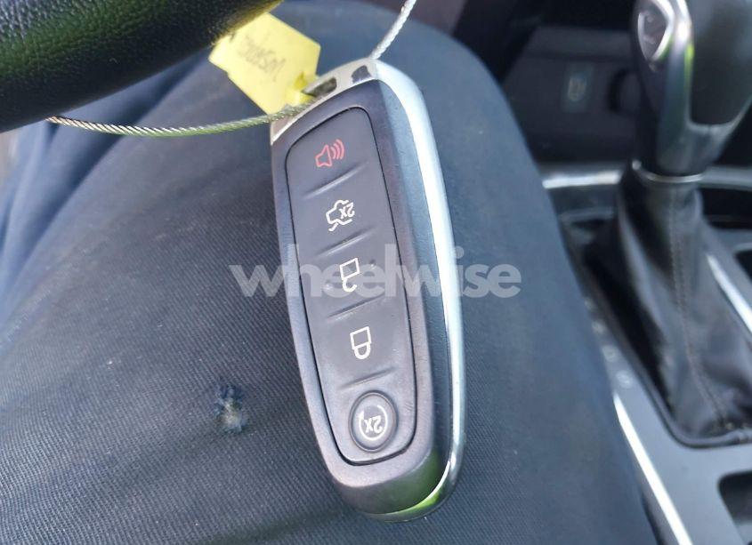 Photo 11 of 2019 Ford Escape SE (VIN 1FMCU9GD6KUB92823)