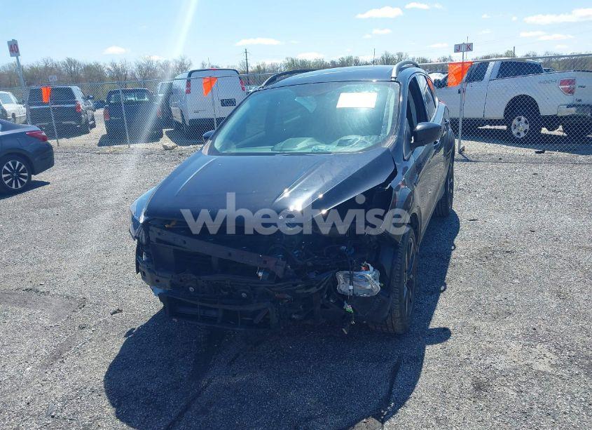 Photo 12 of 2019 Ford Escape SE (VIN 1FMCU9GD6KUB92823)