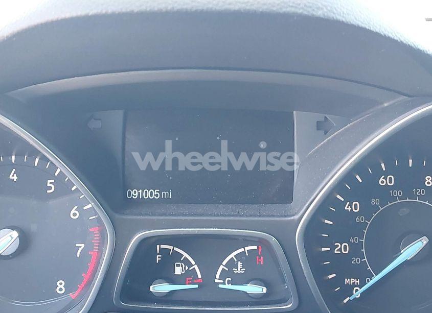 Photo 15 of 2019 Ford Escape SE (VIN 1FMCU9GD6KUB92823)