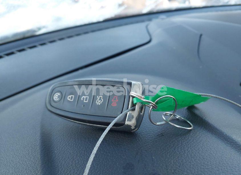 Photo 11 of 2019 Ford Escape SE (VIN 1FMCU9GD6KUC49716)