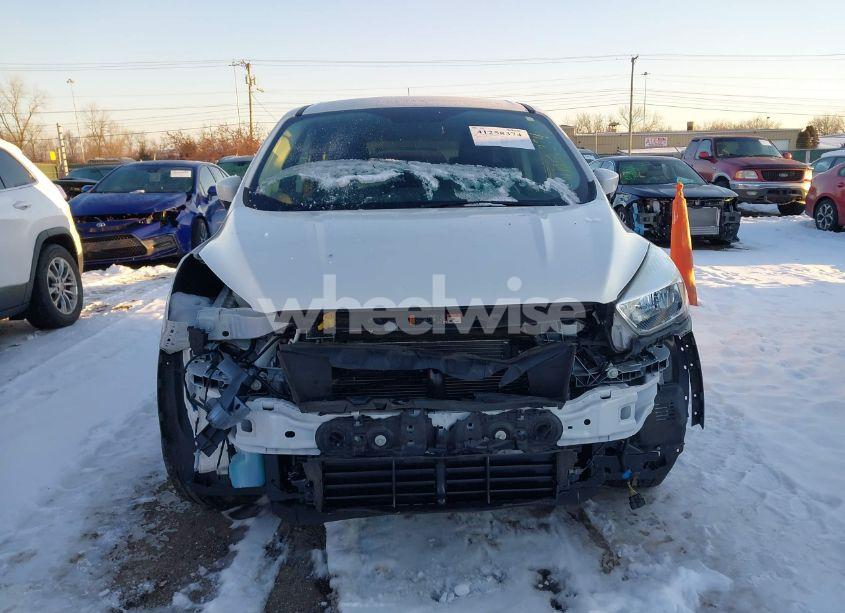 Photo 6 of 2019 Ford Escape SE (VIN 1FMCU9GD6KUC49716)