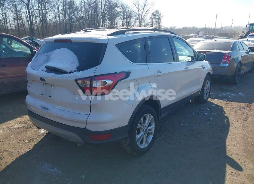 Photo 4 of 2017 Ford Escape SE (VIN 1FMCU9GD7HUA36508)