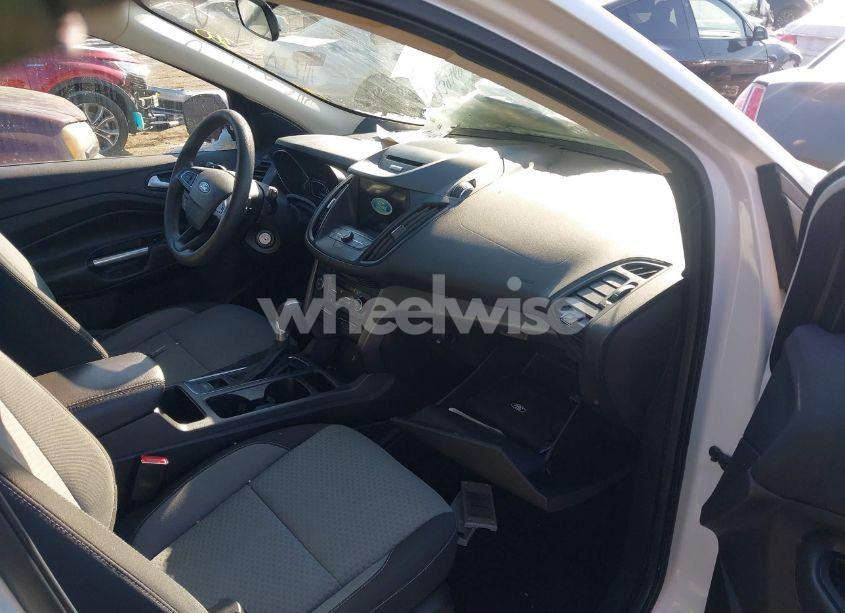 Photo 5 of 2017 Ford Escape SE (VIN 1FMCU9GD7HUA36508)