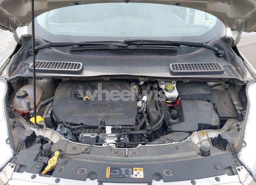 Photo 10 of 2017 Ford Escape SE (VIN 1FMCU9GD7HUA99589)