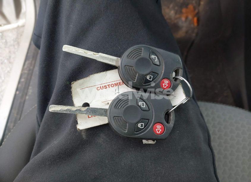 Photo 11 of 2017 Ford Escape SE (VIN 1FMCU9GD7HUA99589)