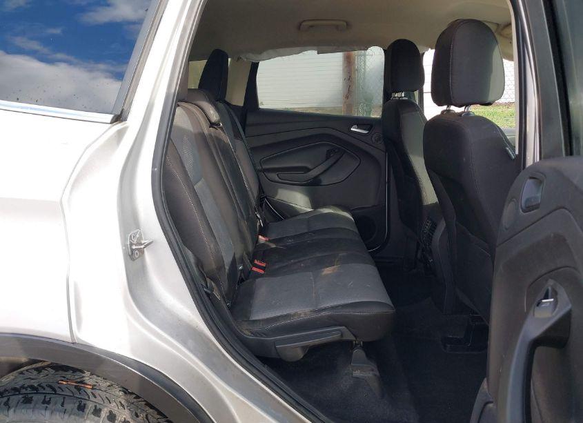 Photo 8 of 2017 Ford Escape SE (VIN 1FMCU9GD7HUB90619)