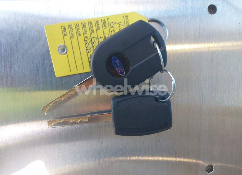 Photo 11 of 2017 Ford Escape SE (VIN 1FMCU9GD7HUC01652)