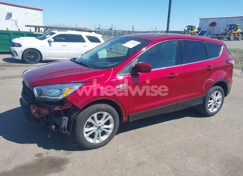 Photo 2 of 2017 Ford Escape SE (VIN 1FMCU9GD7HUC01652)