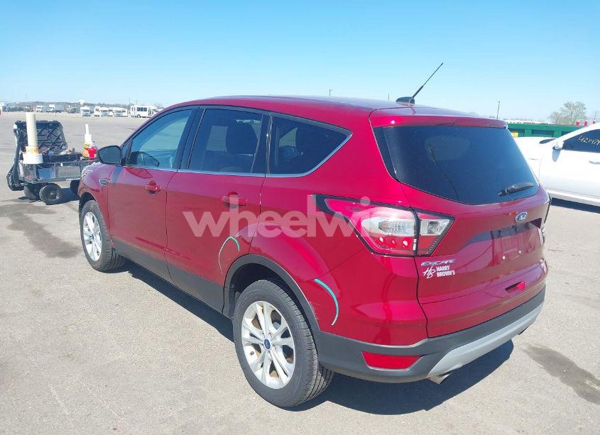 Photo 3 of 2017 Ford Escape SE (VIN 1FMCU9GD7HUC01652)