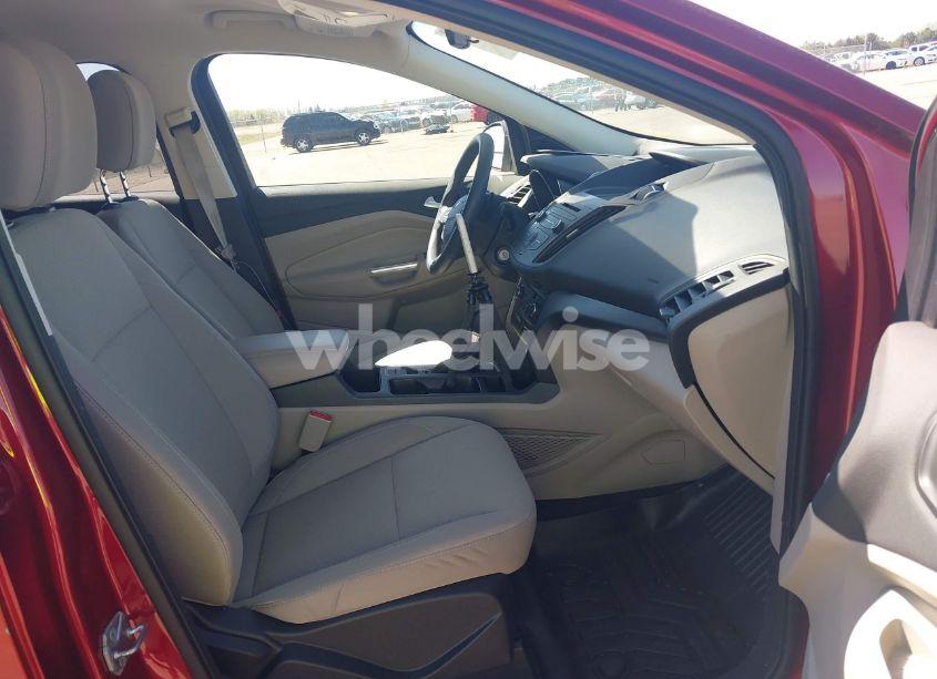 Photo 5 of 2017 Ford Escape SE (VIN 1FMCU9GD7HUC01652)