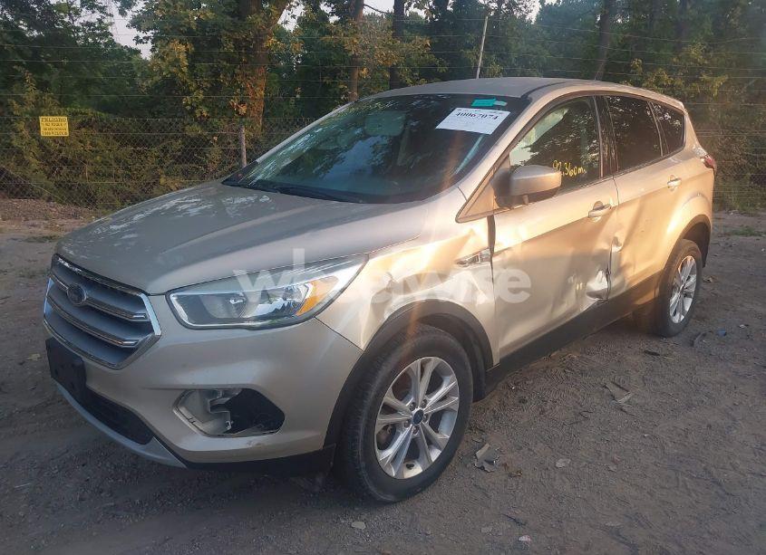 Photo 6 of 2017 Ford Escape SE (VIN 1FMCU9GD7HUC20802)