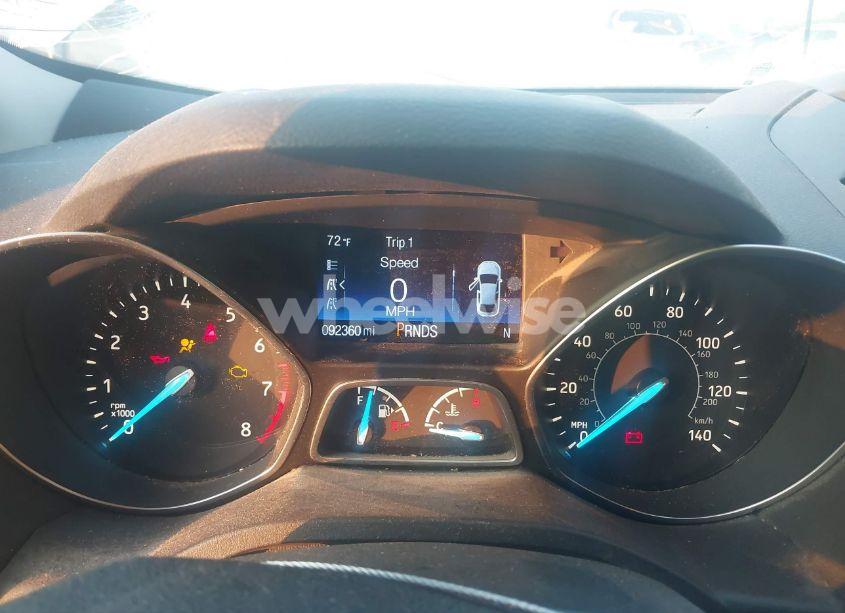 Photo 7 of 2017 Ford Escape SE (VIN 1FMCU9GD7HUC20802)