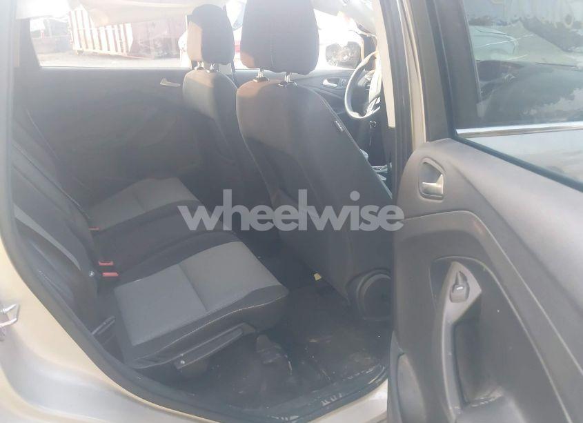 Photo 8 of 2017 Ford Escape SE (VIN 1FMCU9GD7HUC20802)