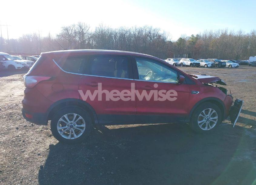 Photo 13 of 2017 Ford Escape SE (VIN 1FMCU9GD7HUC58417)
