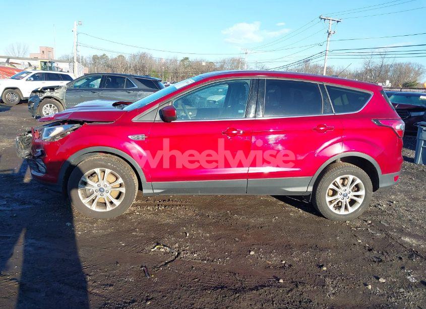 Photo 14 of 2017 Ford Escape SE (VIN 1FMCU9GD7HUC58417)