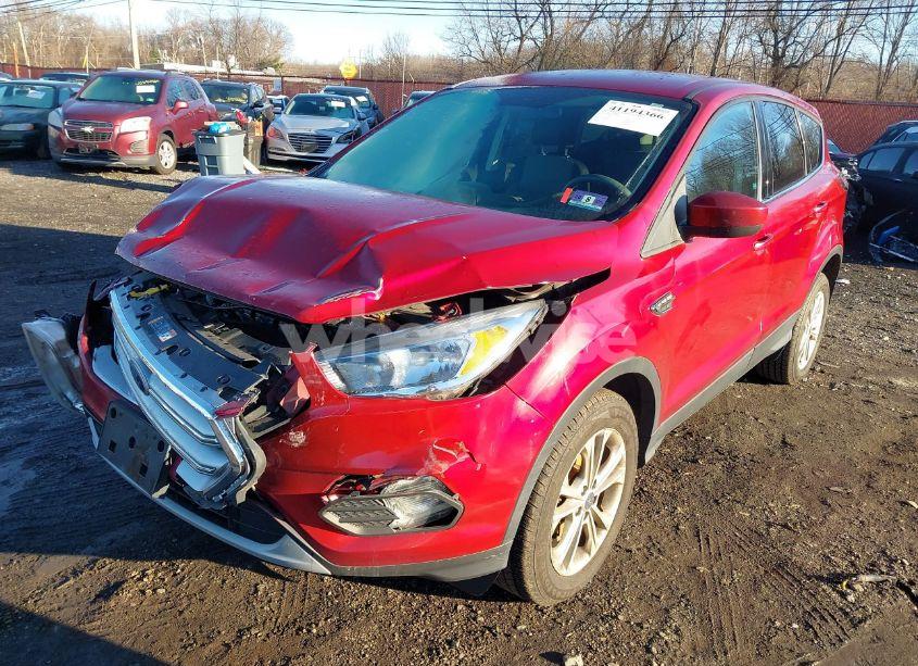 Photo 2 of 2017 Ford Escape SE (VIN 1FMCU9GD7HUC58417)