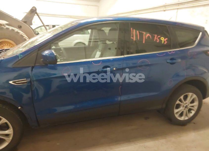 Photo 15 of 2017 Ford Escape SE (VIN 1FMCU9GD7HUC66808)