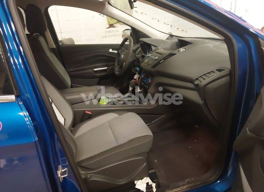 Photo 5 of 2017 Ford Escape SE (VIN 1FMCU9GD7HUC66808)