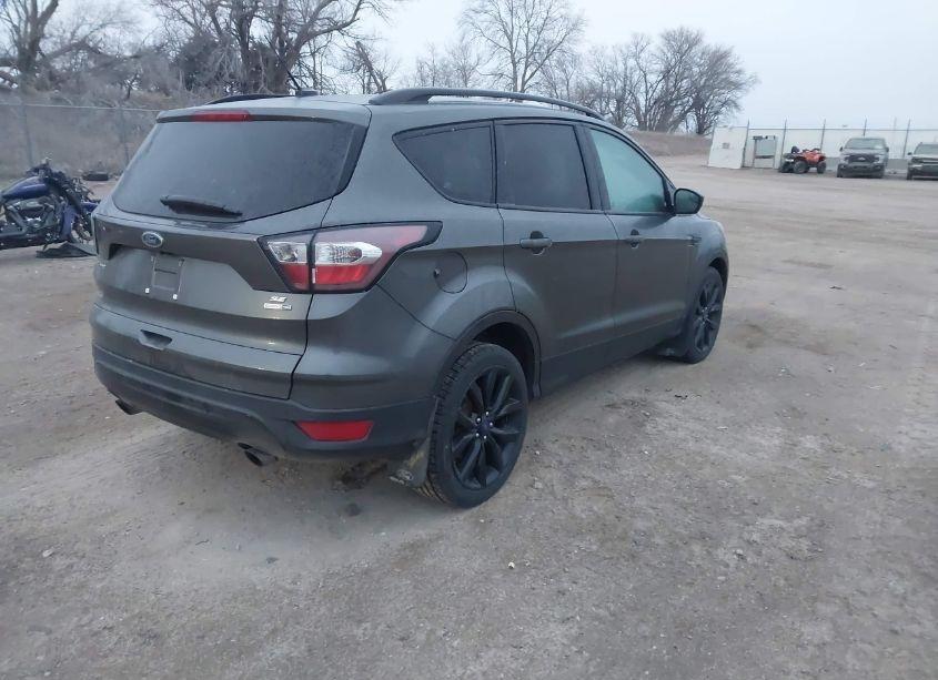 Photo 4 of 2017 Ford Escape SE (VIN 1FMCU9GD7HUD01427)