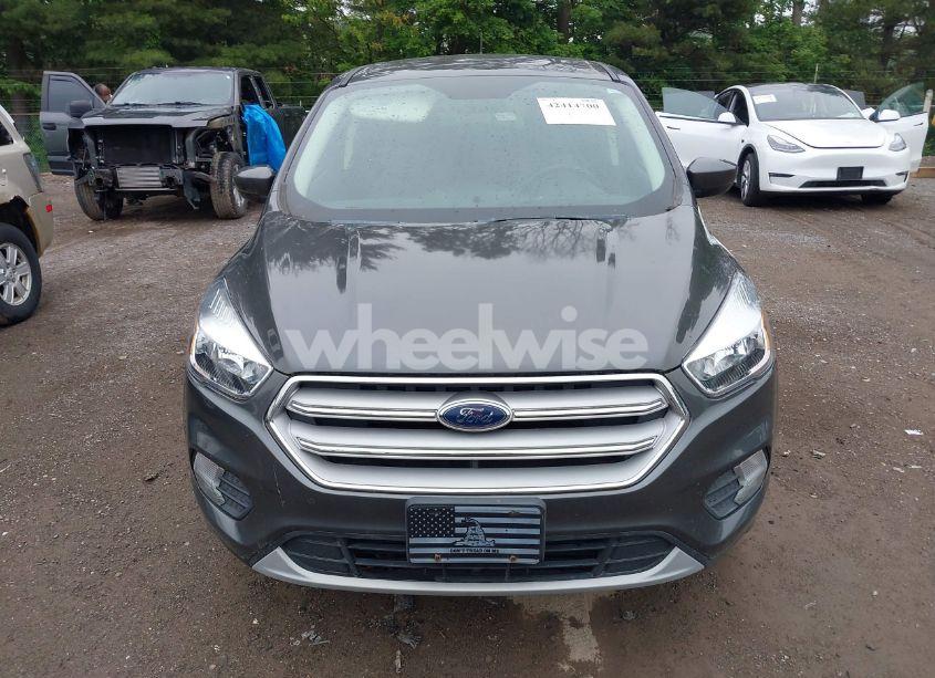 Photo 6 of 2017 Ford Escape SE (VIN 1FMCU9GD7HUD07020)