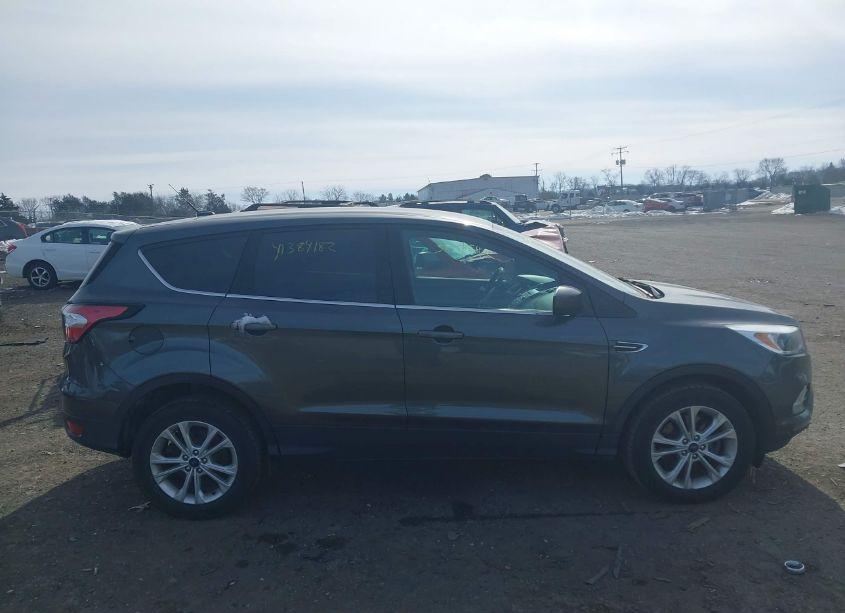 Photo 13 of 2017 Ford Escape SE (VIN 1FMCU9GD7HUD49509)