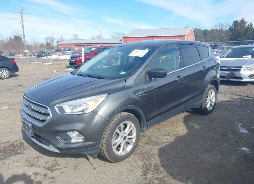 Photo 2 of 2017 Ford Escape SE (VIN 1FMCU9GD7HUD49509)