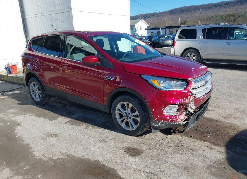 2017 Ford Escape SE (VIN 1FMCU9GD7HUE67964) main photo