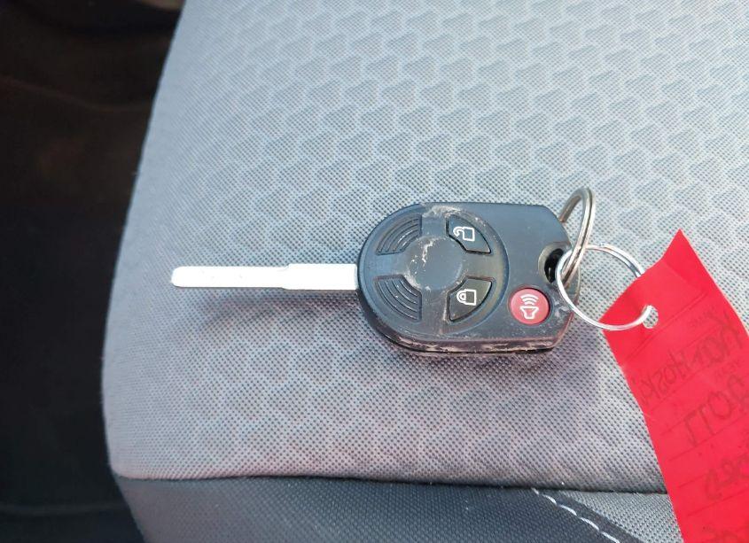 Photo 11 of 2017 Ford Escape SE (VIN 1FMCU9GD7HUE67964)