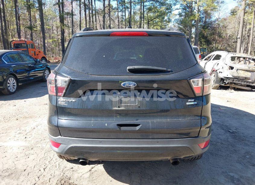 Photo 16 of 2017 Ford Escape SE (VIN 1FMCU9GD7HUE82223)