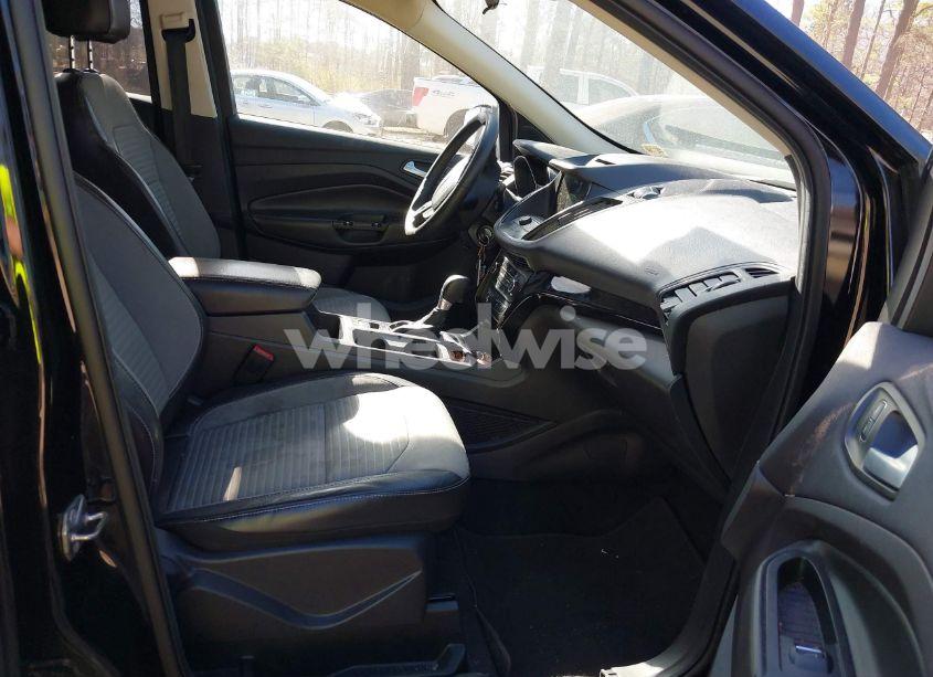 Photo 5 of 2017 Ford Escape SE (VIN 1FMCU9GD7HUE82223)