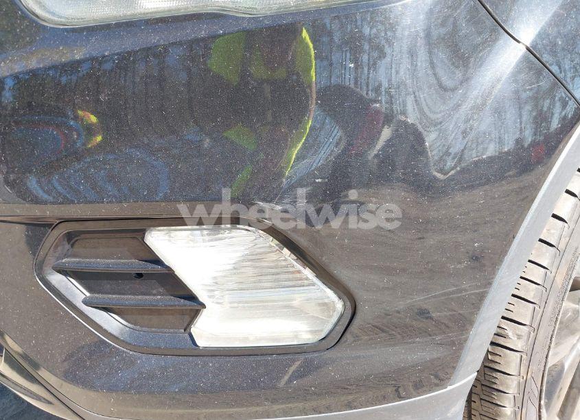 Photo 6 of 2017 Ford Escape SE (VIN 1FMCU9GD7HUE82223)